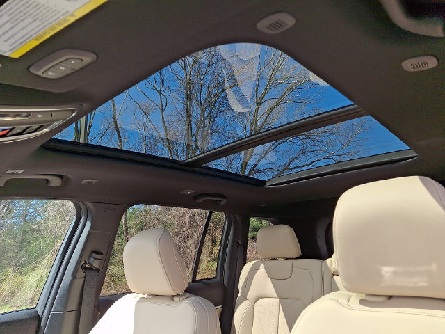 New 2026 Jeep Grand Cherokee Limited w/ Luxury Tech Group II AWD/4WD image 10