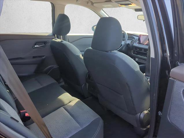 Used 2023 Nissan Rogue SV image 20
