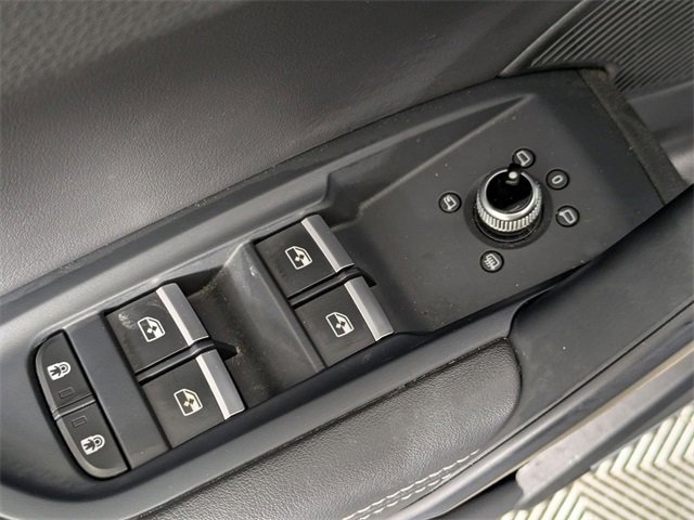 Used 2021 Audi Q5 e Premium Plus image 13