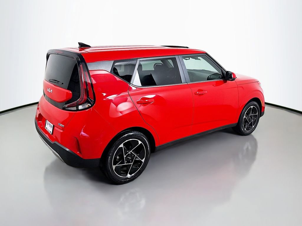 Used 2023 Kia Soul EX image 7