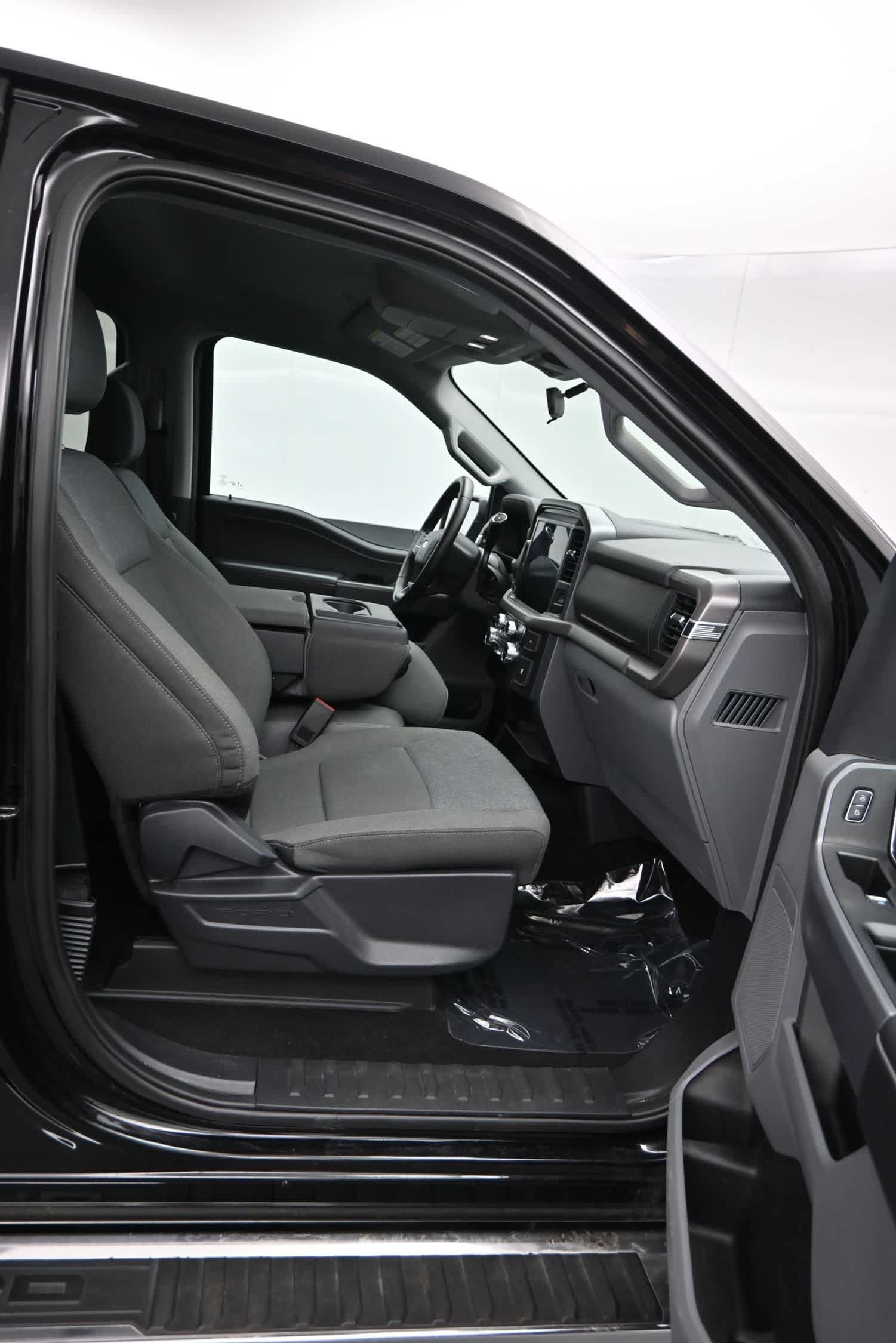 Used 2025 Ford F150 XLT w/ Equipment Group 301A Standard AWD/4WD image 12