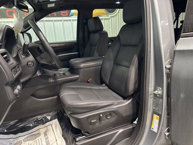 Used 2023 Chevrolet Suburban RST w/ Luxury Package image 19