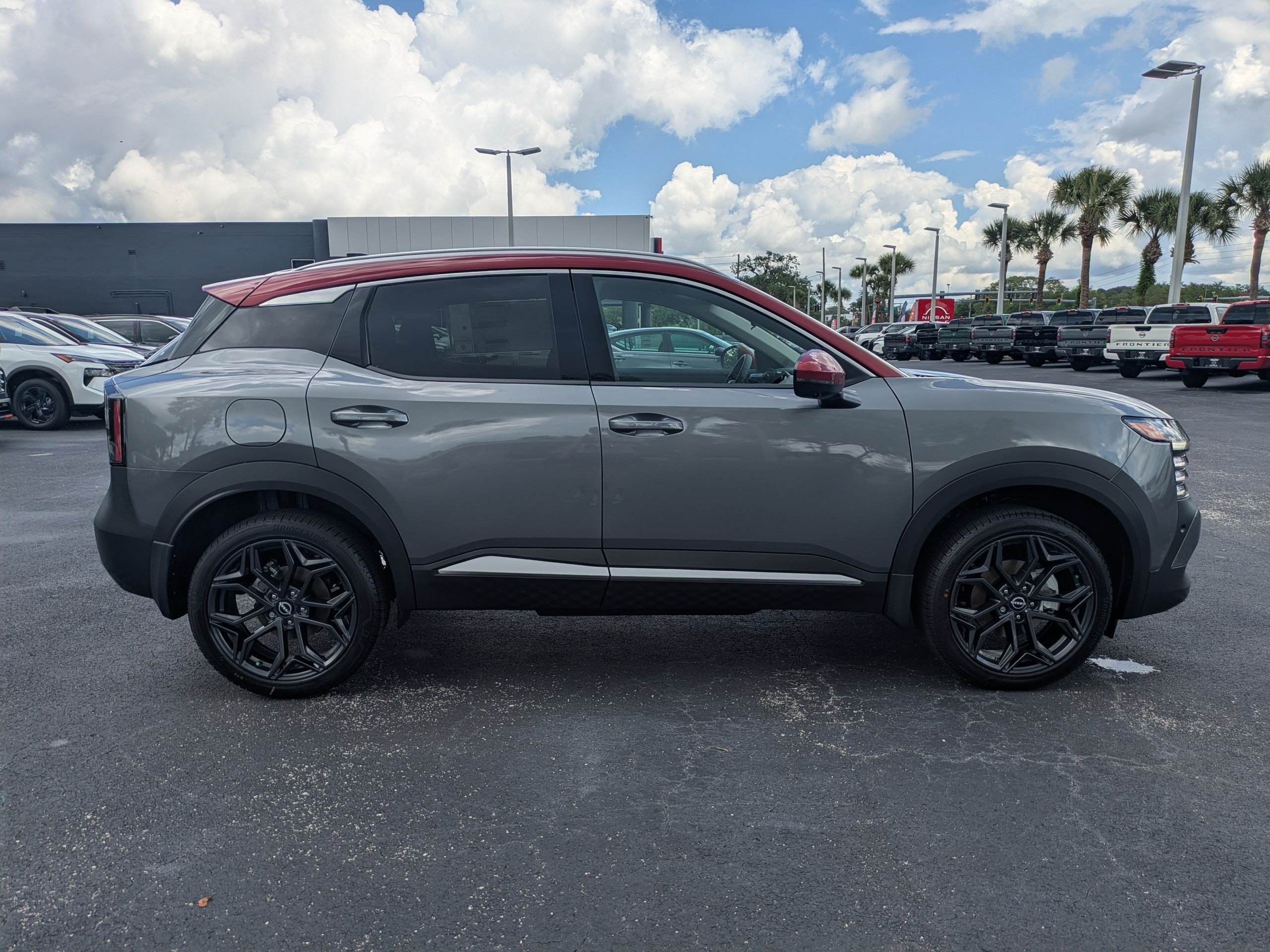 New 2026 Nissan Kicks SR FWD image 3