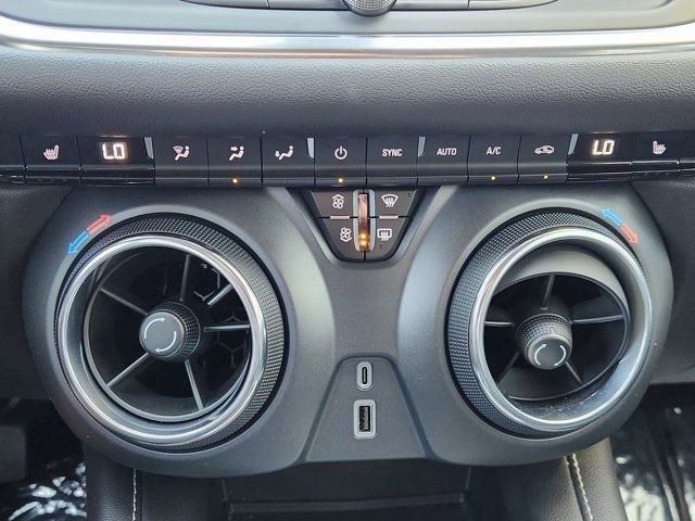 Used 2024 Chevrolet Blazer LT image 21