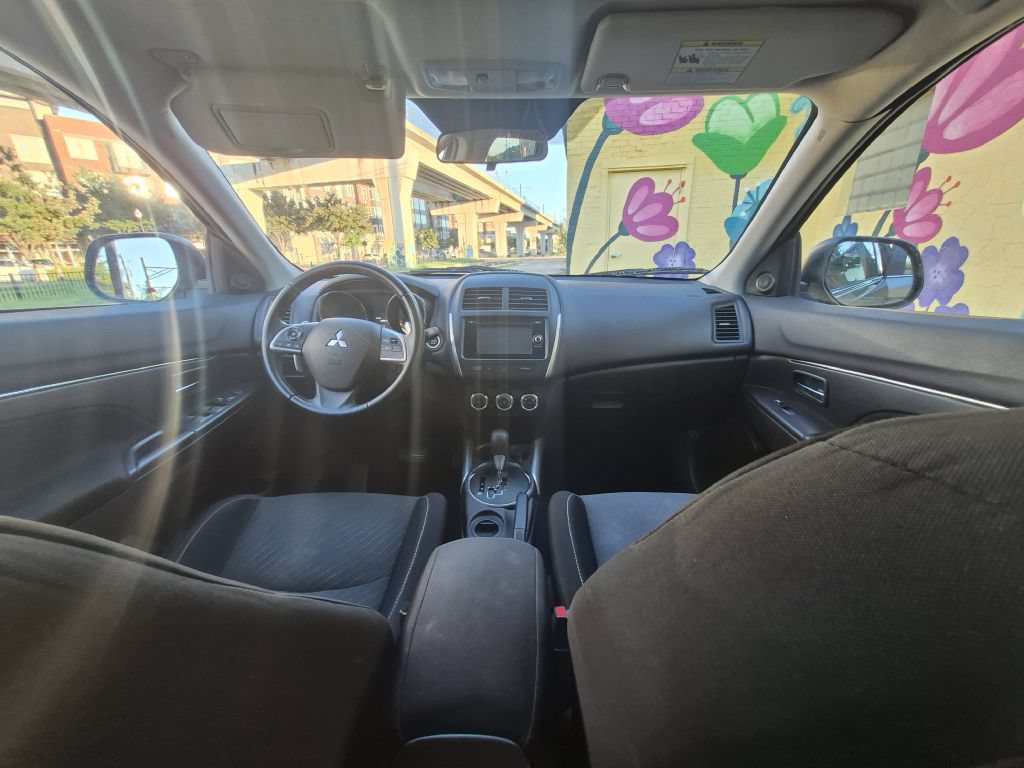 Used 2014 Mitsubishi Outlander Sport SE FWD image 9