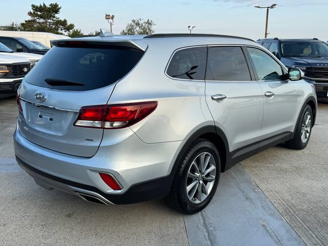 Used 2017 Hyundai Santa Fe SE AWD/4WD image 5