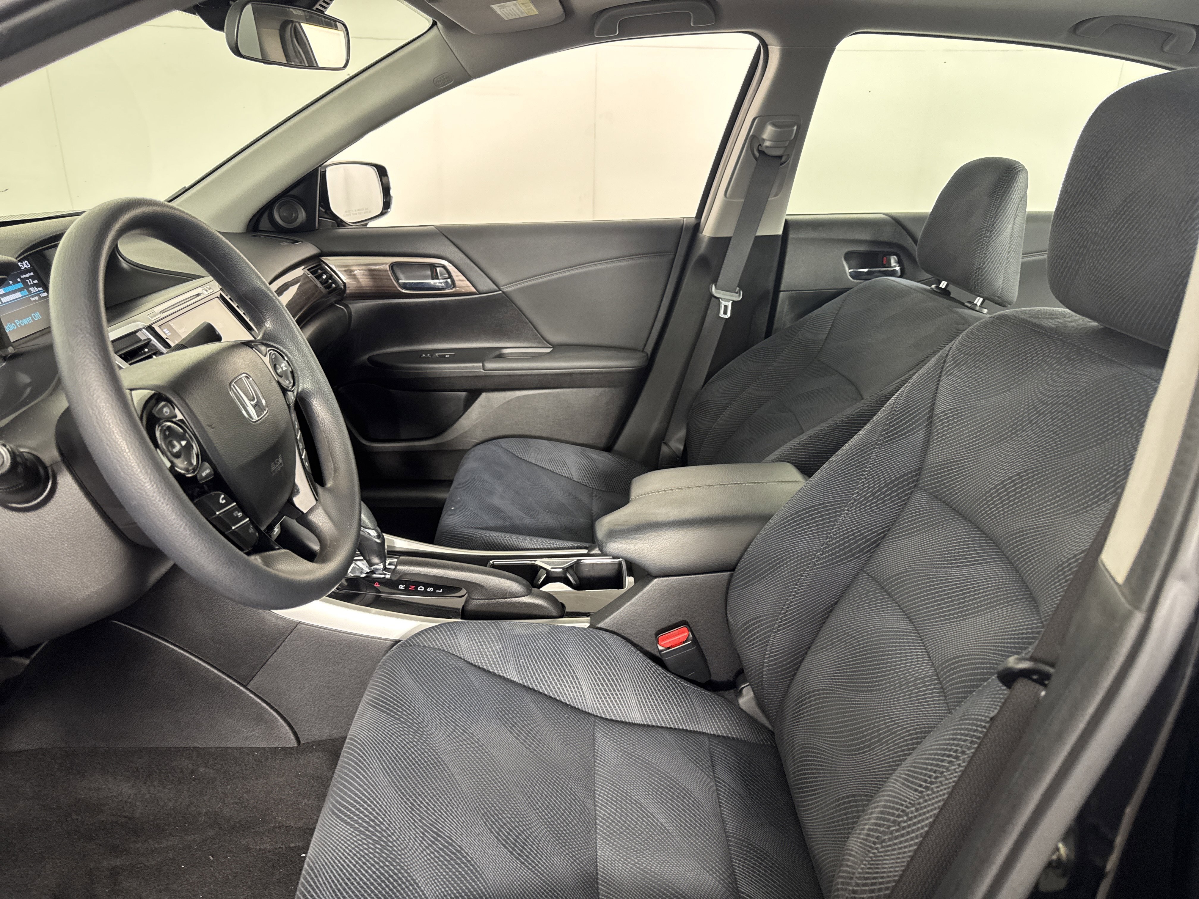 Used 2017 Honda Accord EX image 15