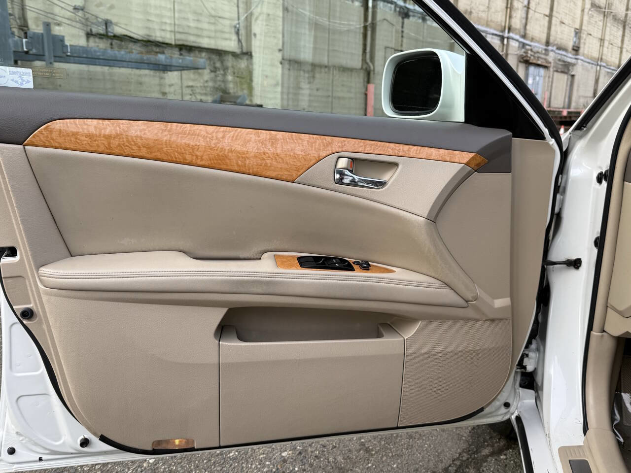 Used 2005 Toyota Avalon XLS image 29