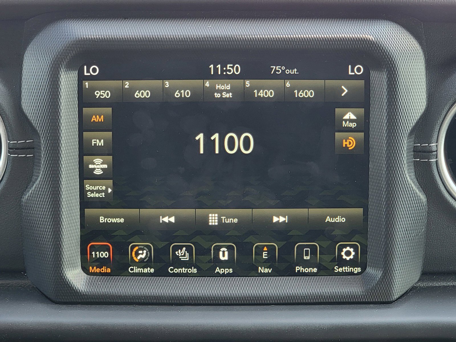 Certified 2022 Jeep Wrangler Unlimited Sahara w/ Cold Weather Group image 23