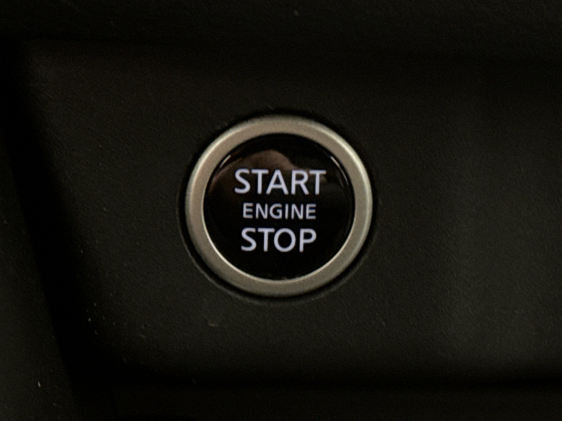 Used 2023 Nissan Rogue SV AWD/4WD image 18