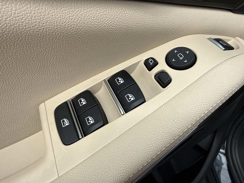 Used 2020 BMW X5 xDrive40i w/ Premium Package image 21