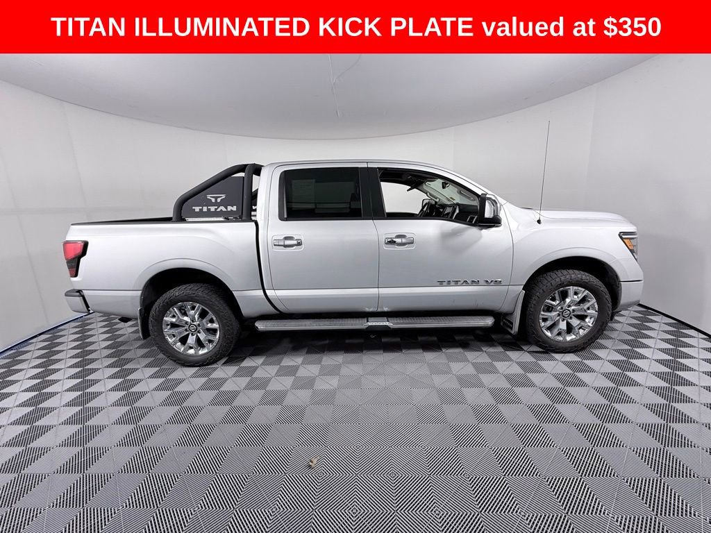 Used 2020 Nissan Titan SL w/ Moonroof Package image 8