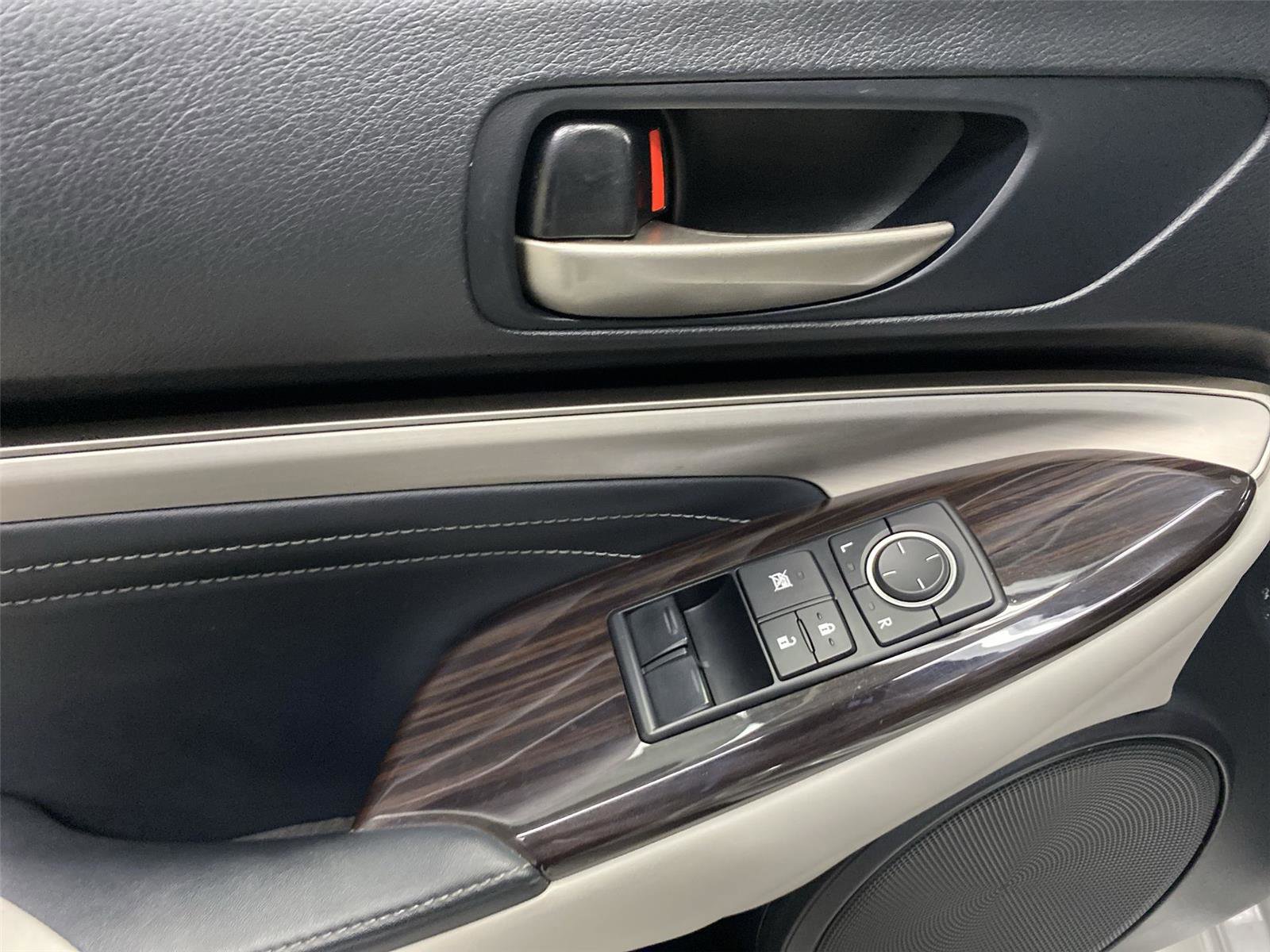 Used 2015 Lexus RC 350 AWD w/ Navigation System Package image 19