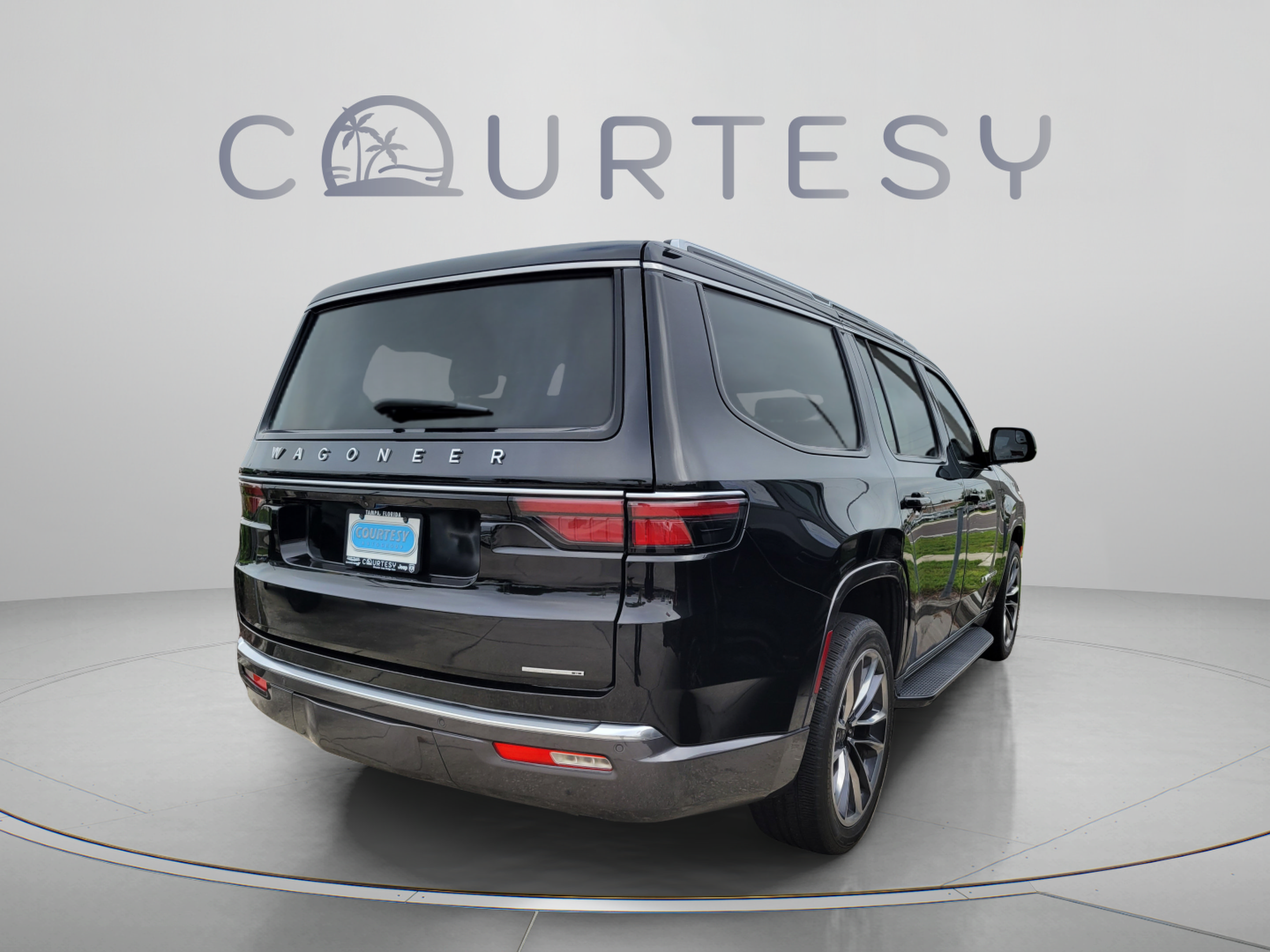 Used 2022 Jeep Wagoneer Series II w/ Premium Group I RWD image 3