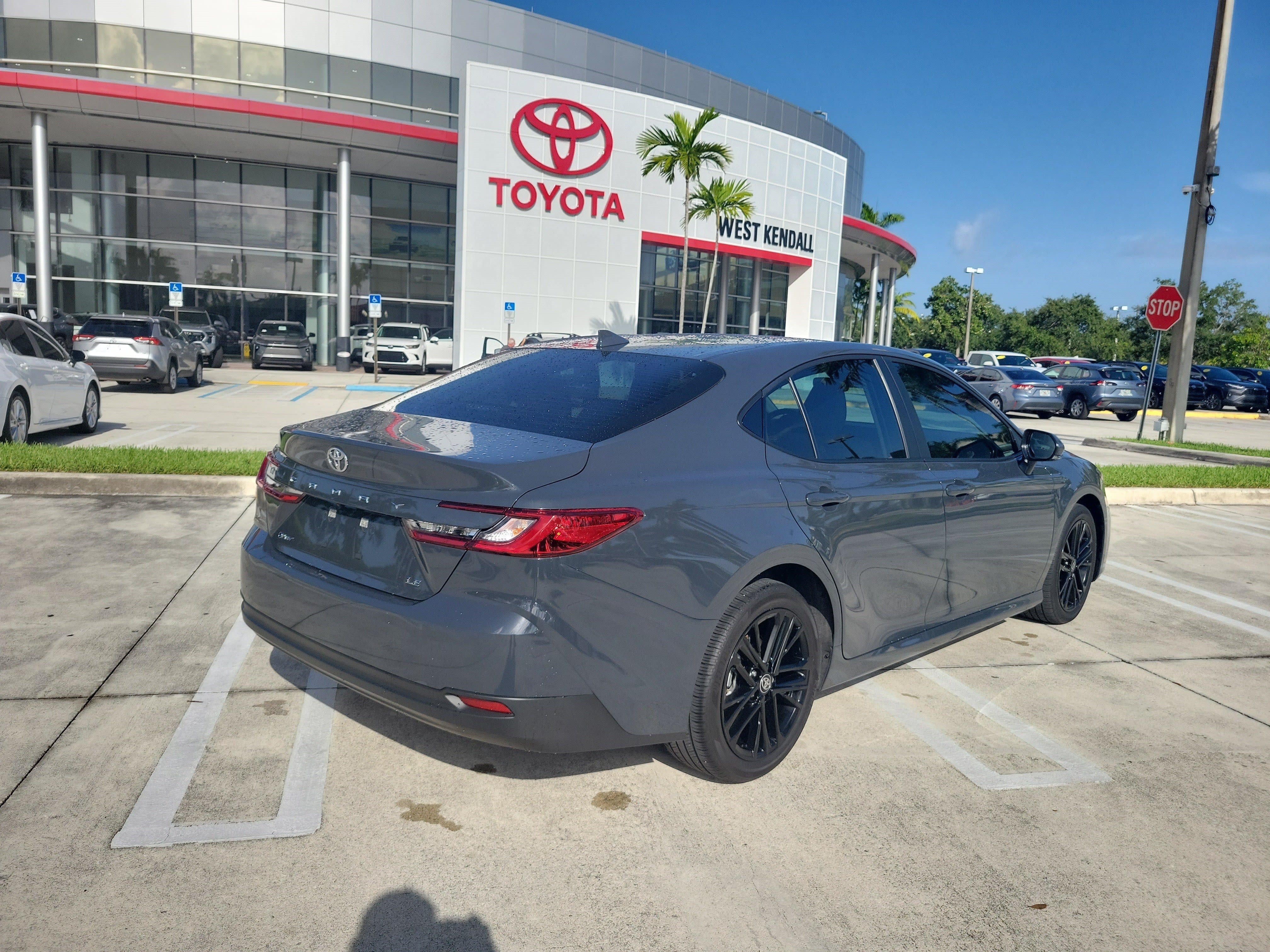 Used 2026 Toyota Camry LE FWD image 7