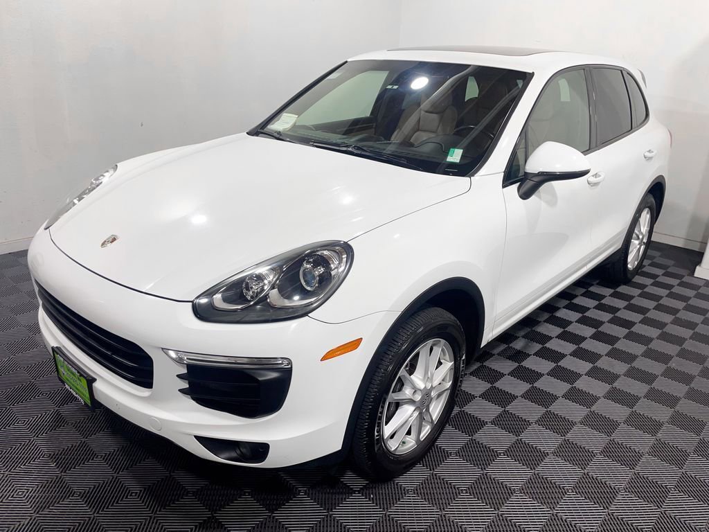 Used 2016 Porsche Cayenne AWD/4WD image 1