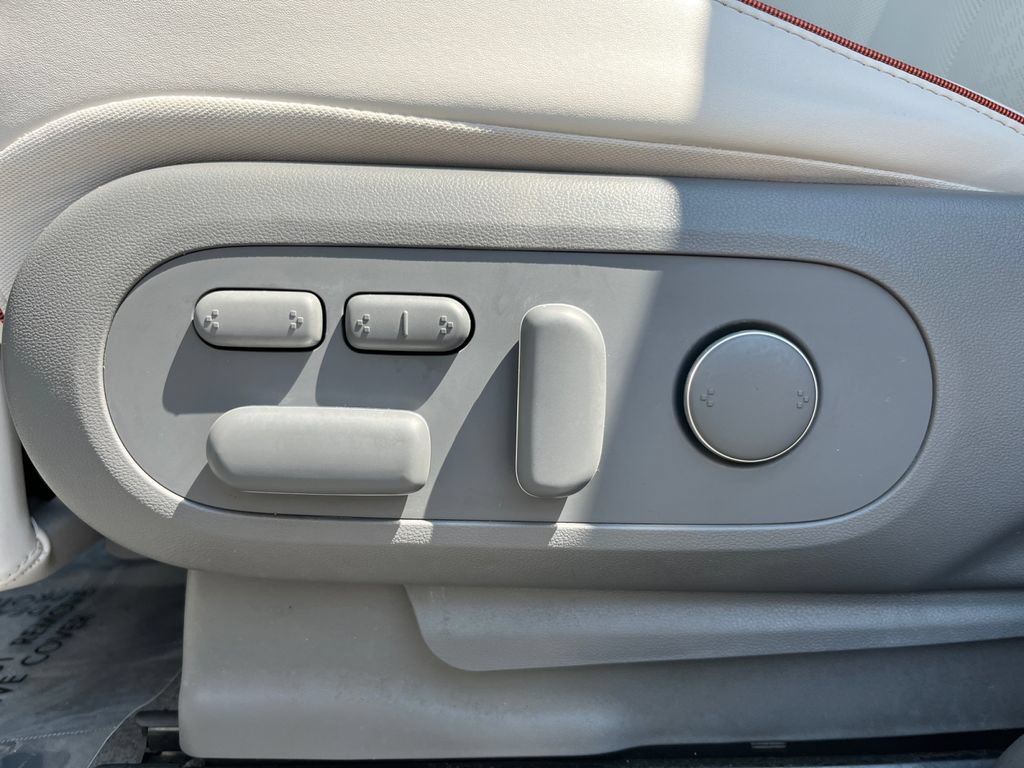 Used 2023 Hyundai Ioniq 5 Limited AWD/4WD image 16