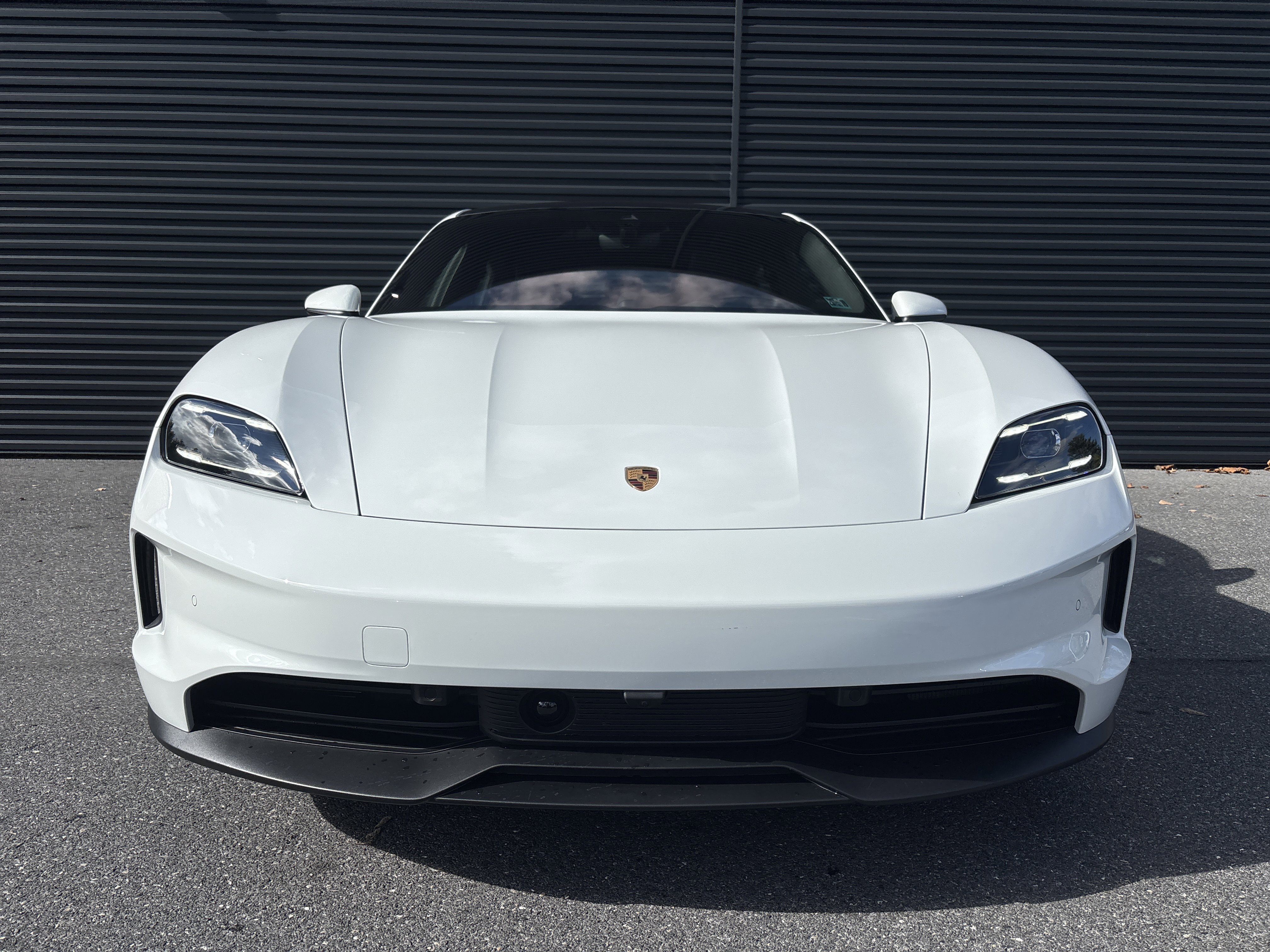 New 2026 Porsche Taycan image 8