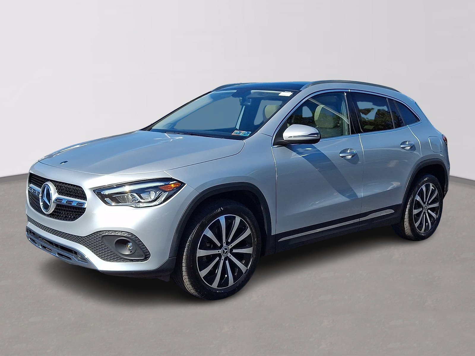 Used 2023 Mercedes-Benz GLA 250 4MATIC image 1