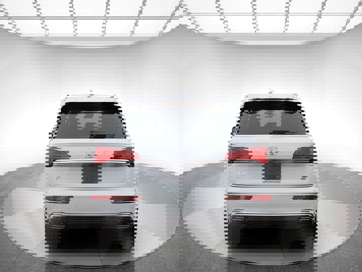 Used 2022 Audi Q5 e Premium w/ Convenience Package image 7