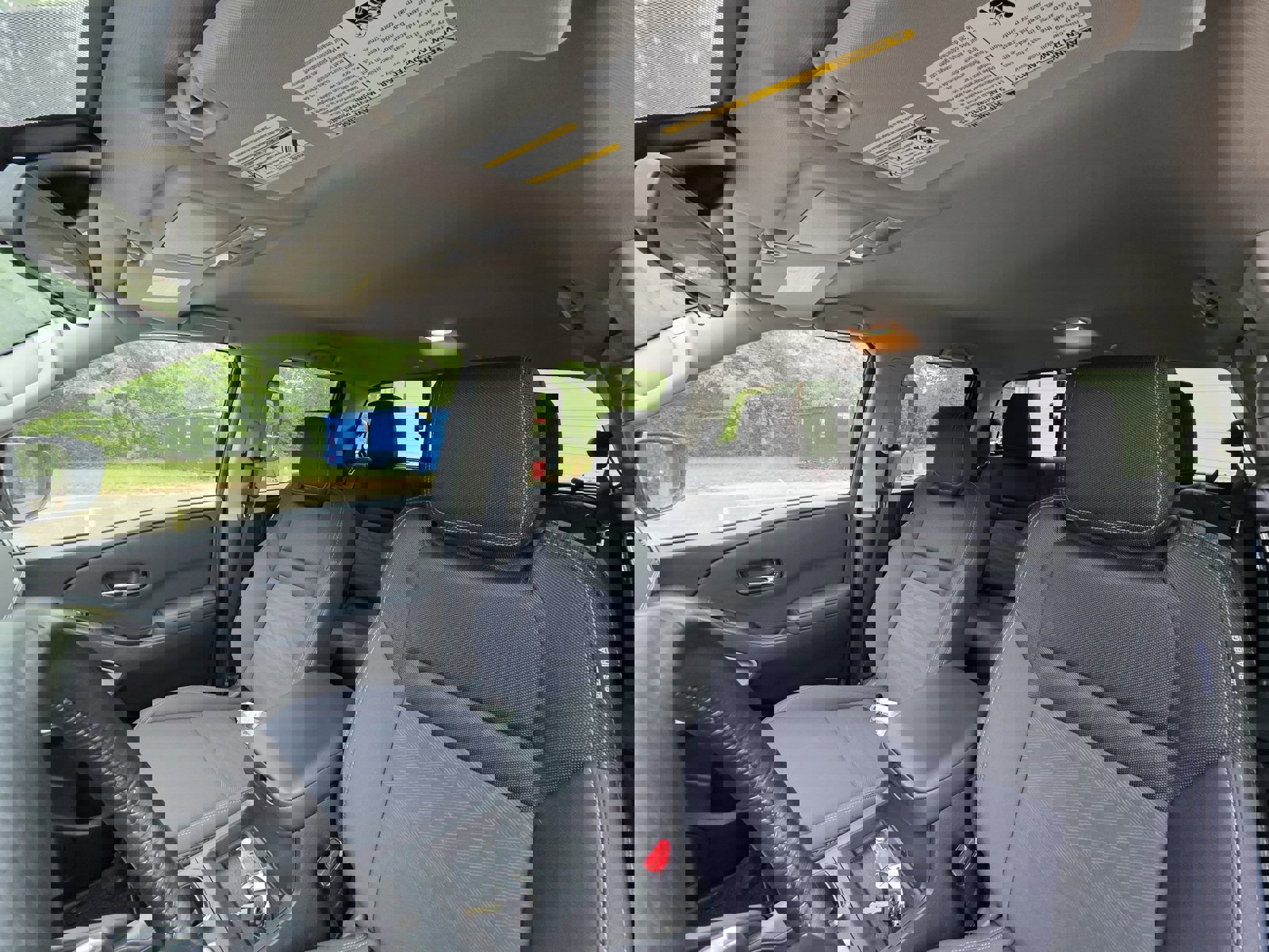 Used 2024 Nissan Frontier SV w/ Technology Package image 10