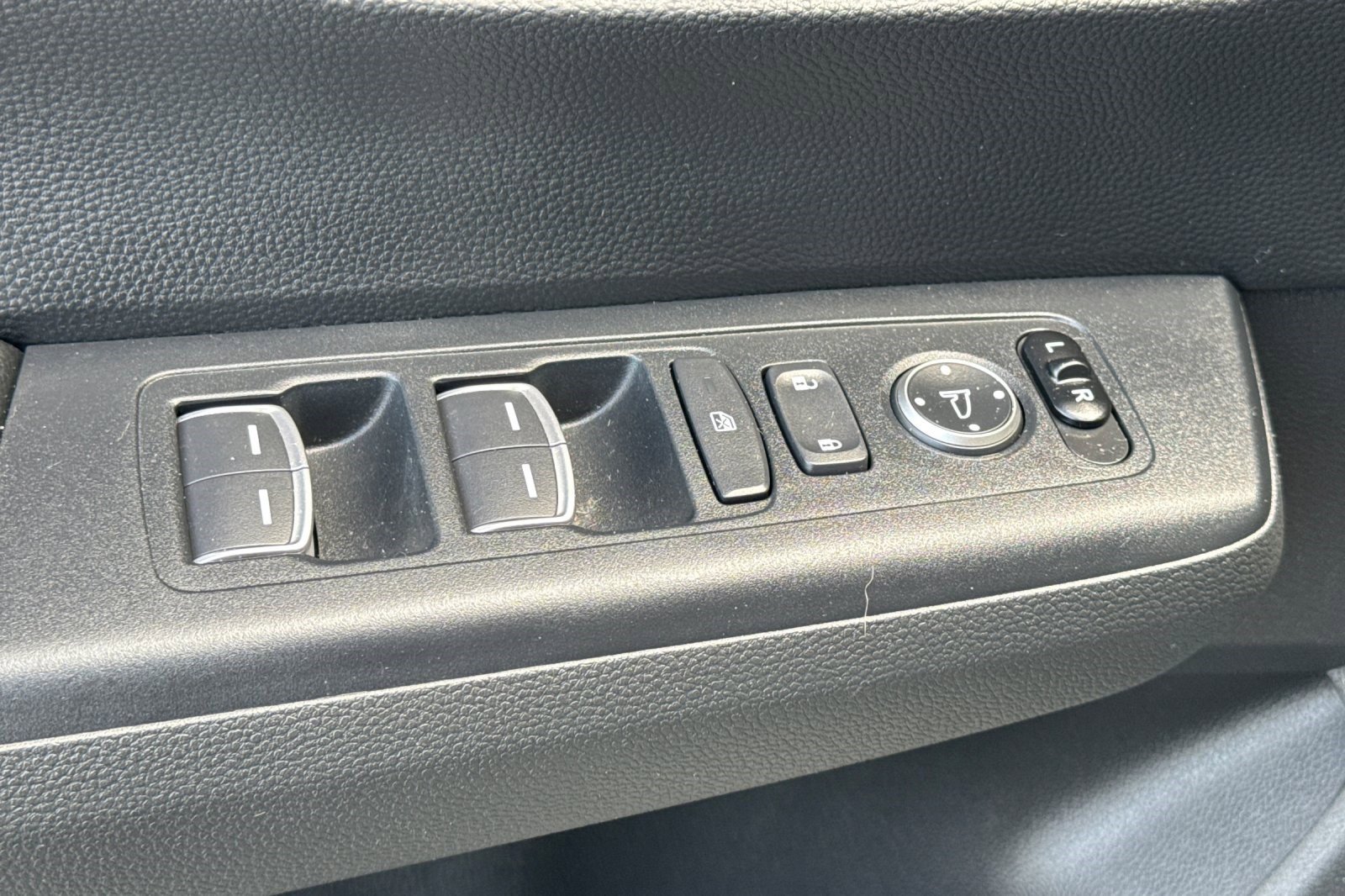Used 2024 Honda CR-V EX-L image 14