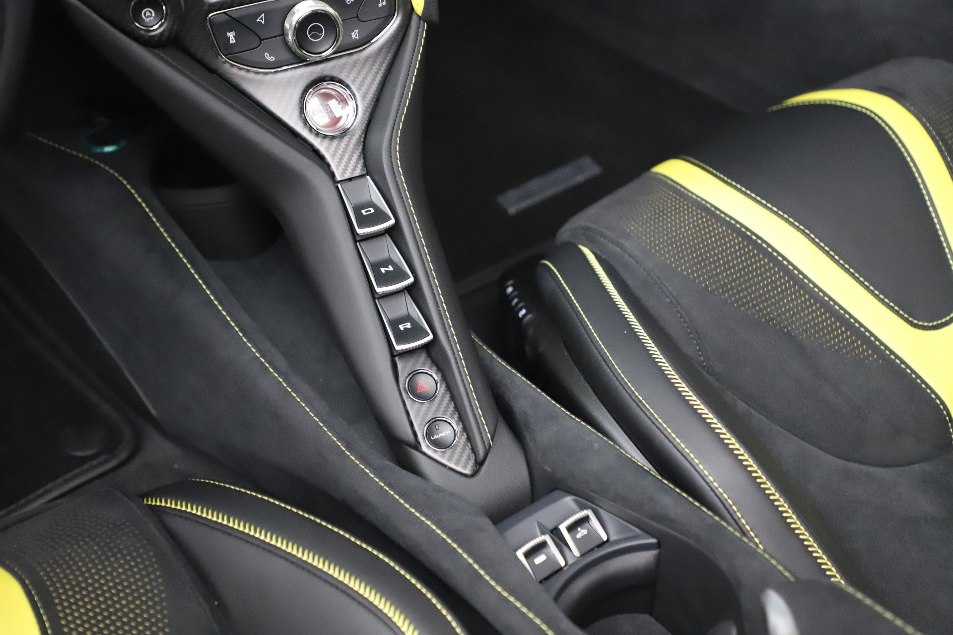Used 2020 McLaren 720S Spider RWD image 23