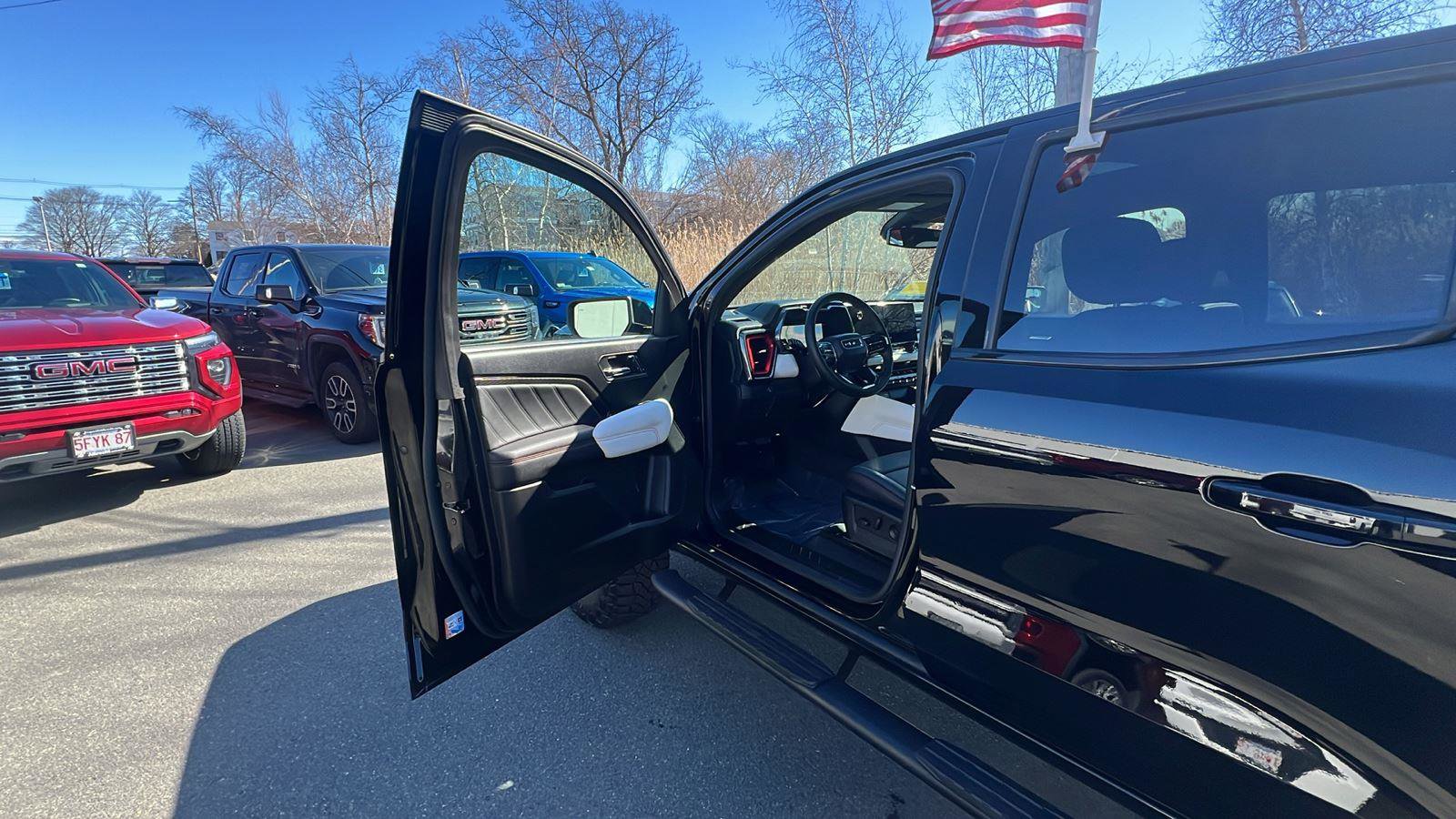 Used 2023 GMC Canyon AT4X image 23