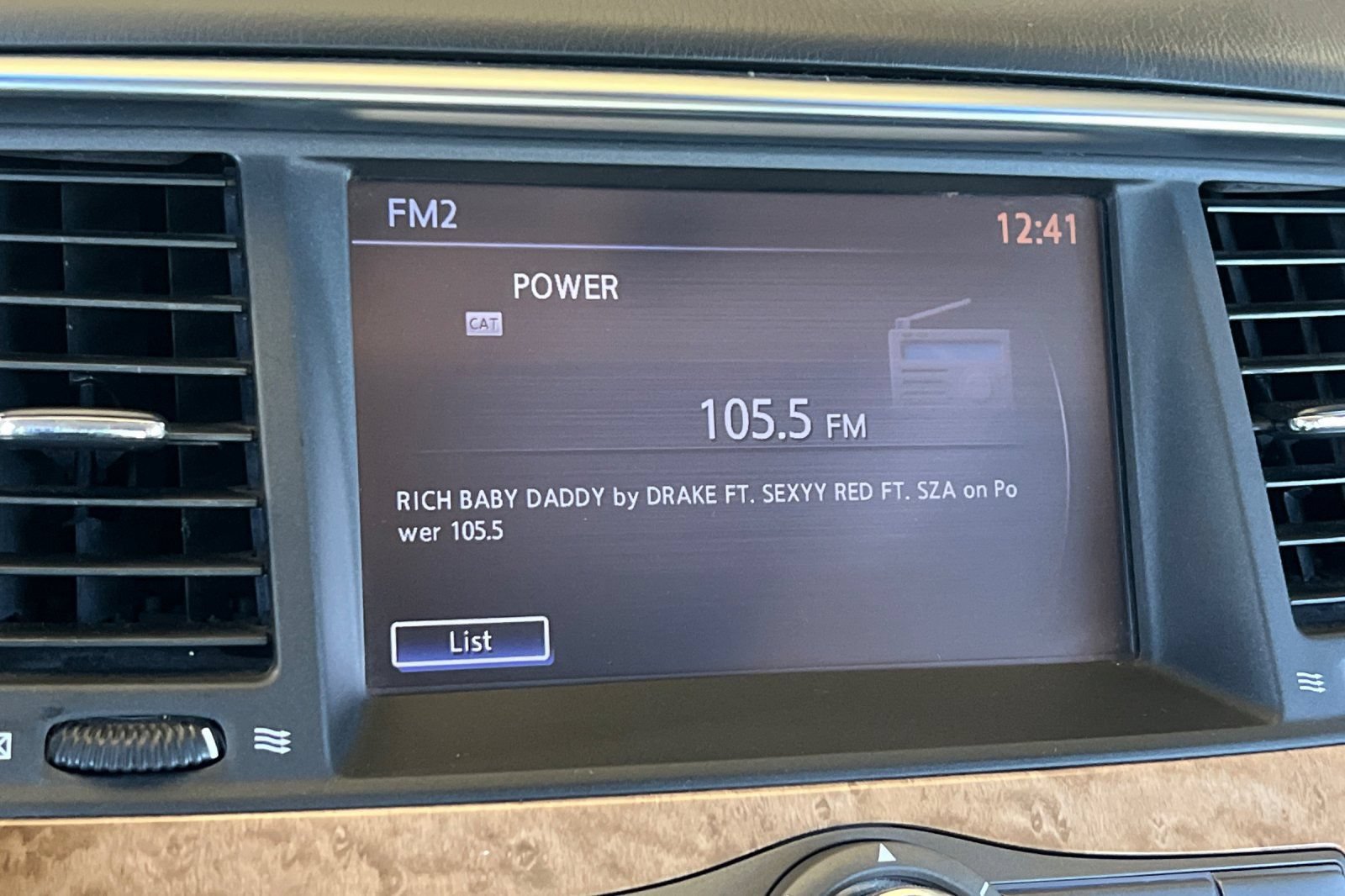 Used 2014 INFINITI QX80 4WD w/ Theater Package image 21