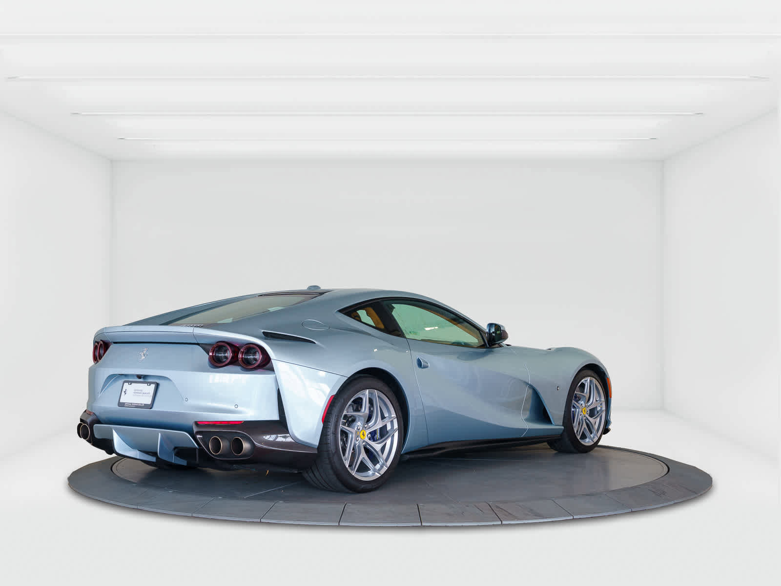 Used 2019 Ferrari 812 Superfast image 5