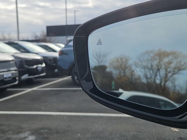 Used 2022 BMW 530i xDrive w/ Premium Package image 26