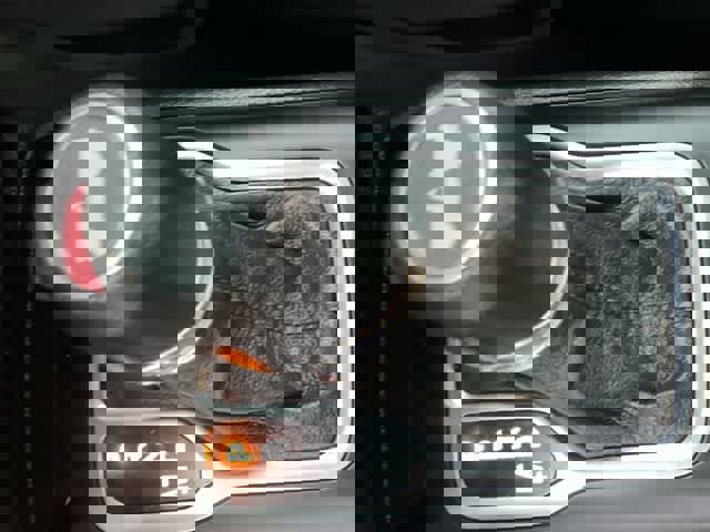 Used 2023 Jeep Wrangler Sport S image 16