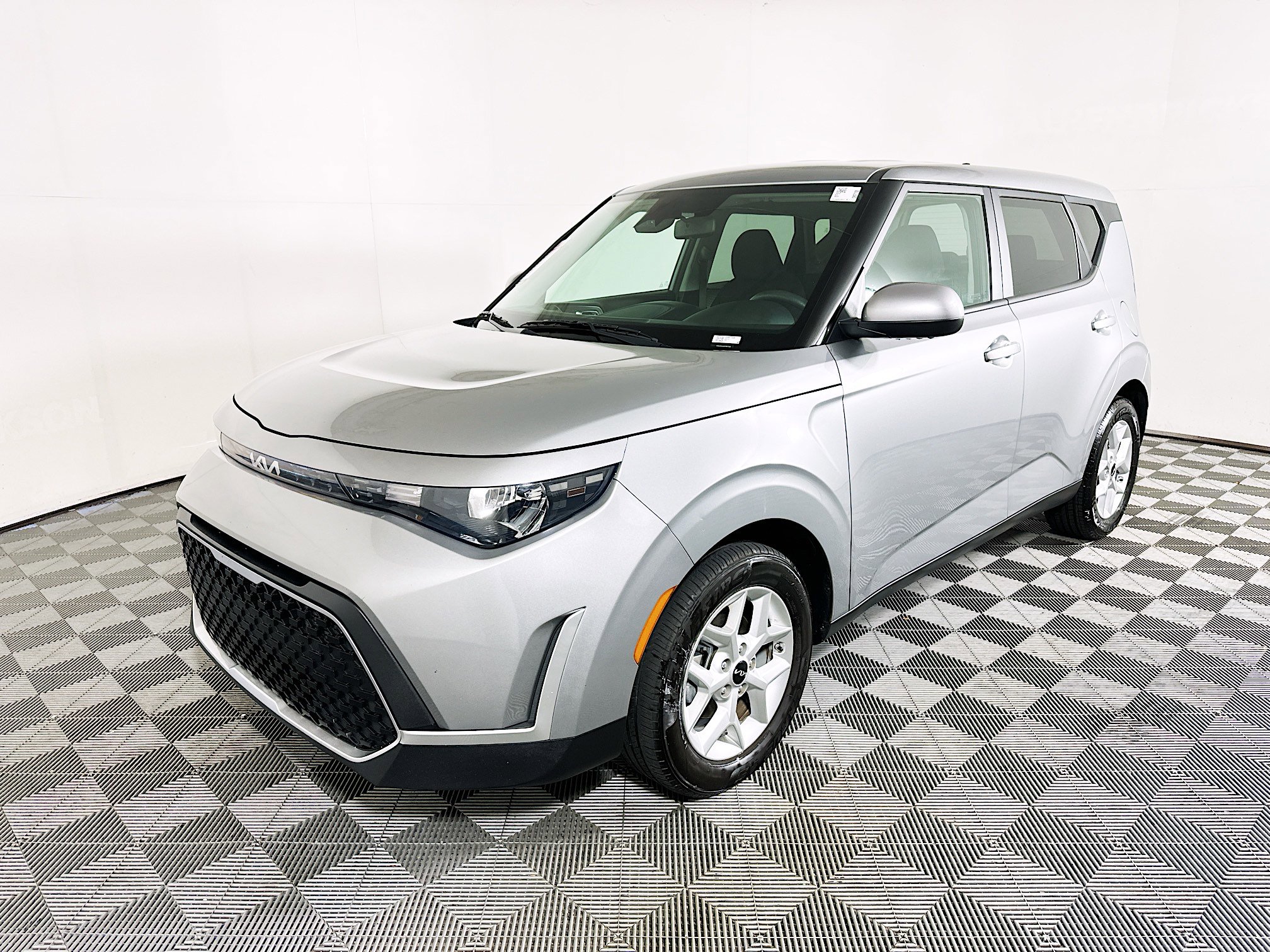 Used 2024 Kia Soul LX w/ Option Group 015 image 7