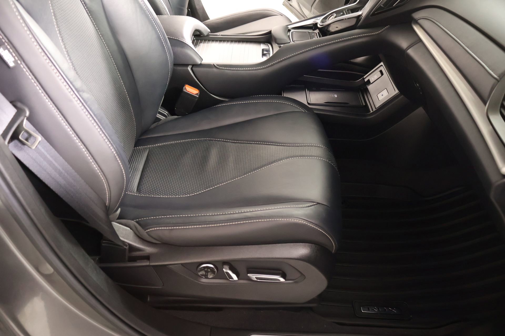 Used 2023 Acura RDX w/ Technology Package image 14