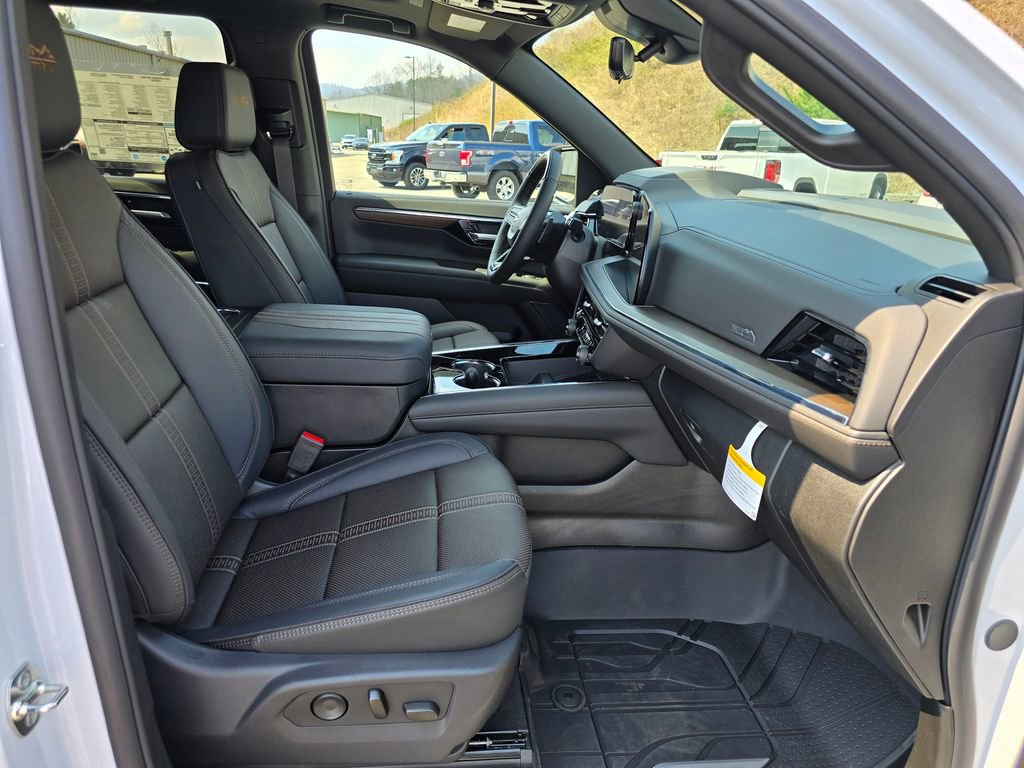 New 2026 Chevrolet Suburban High Country image 28