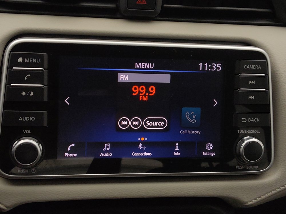 Used 2021 Nissan Versa SV FWD image 25