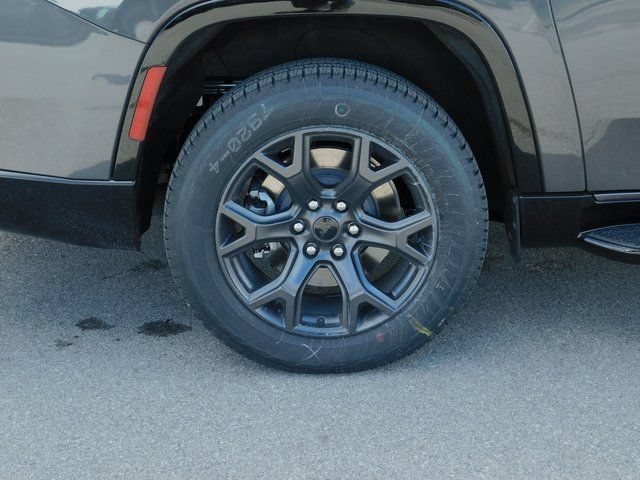 New 2026 Jeep Grand Wagoneer L Limited AWD/4WD image 34