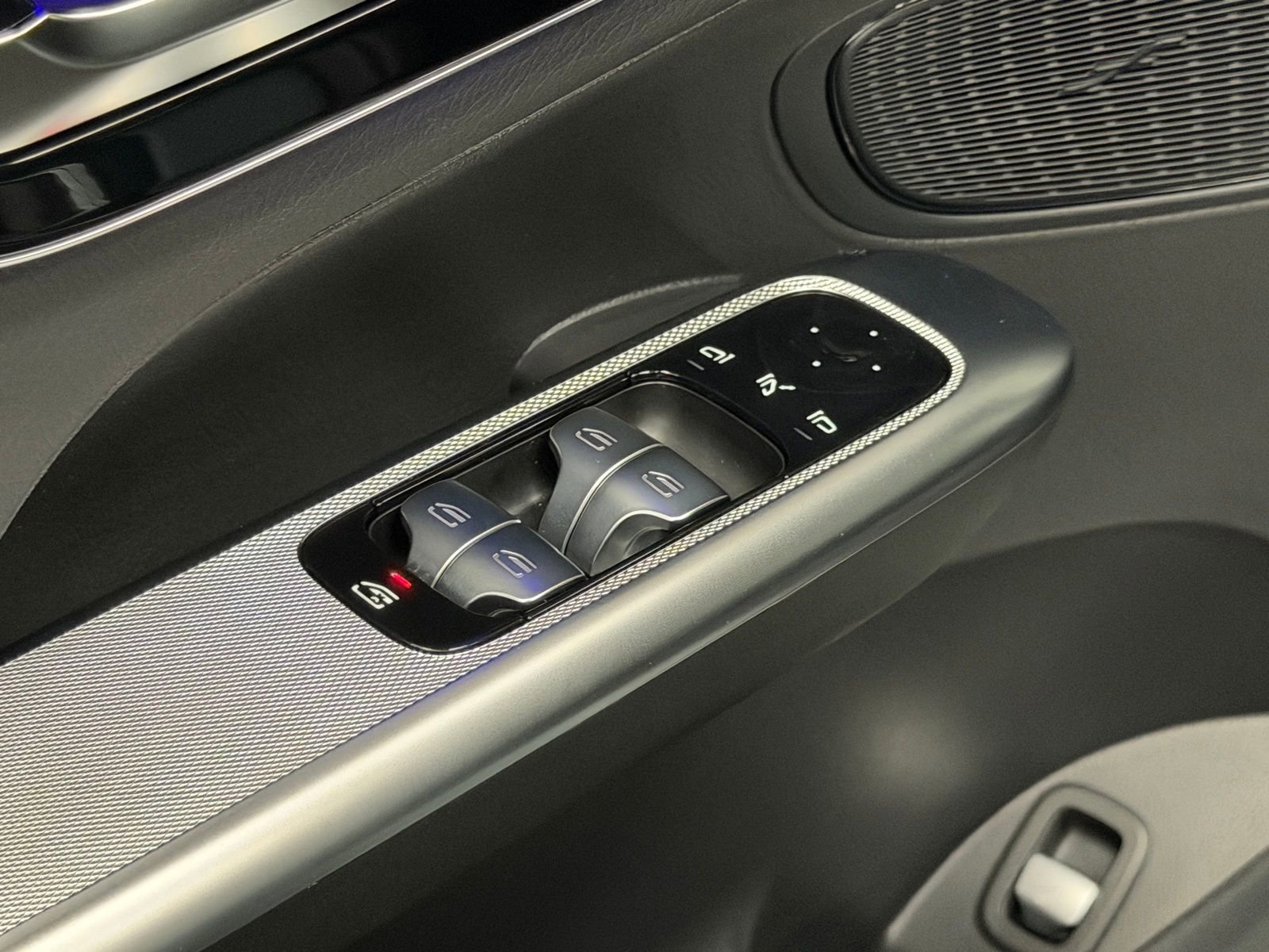 Certified 2026 Mercedes-Benz GLC 300 image 22