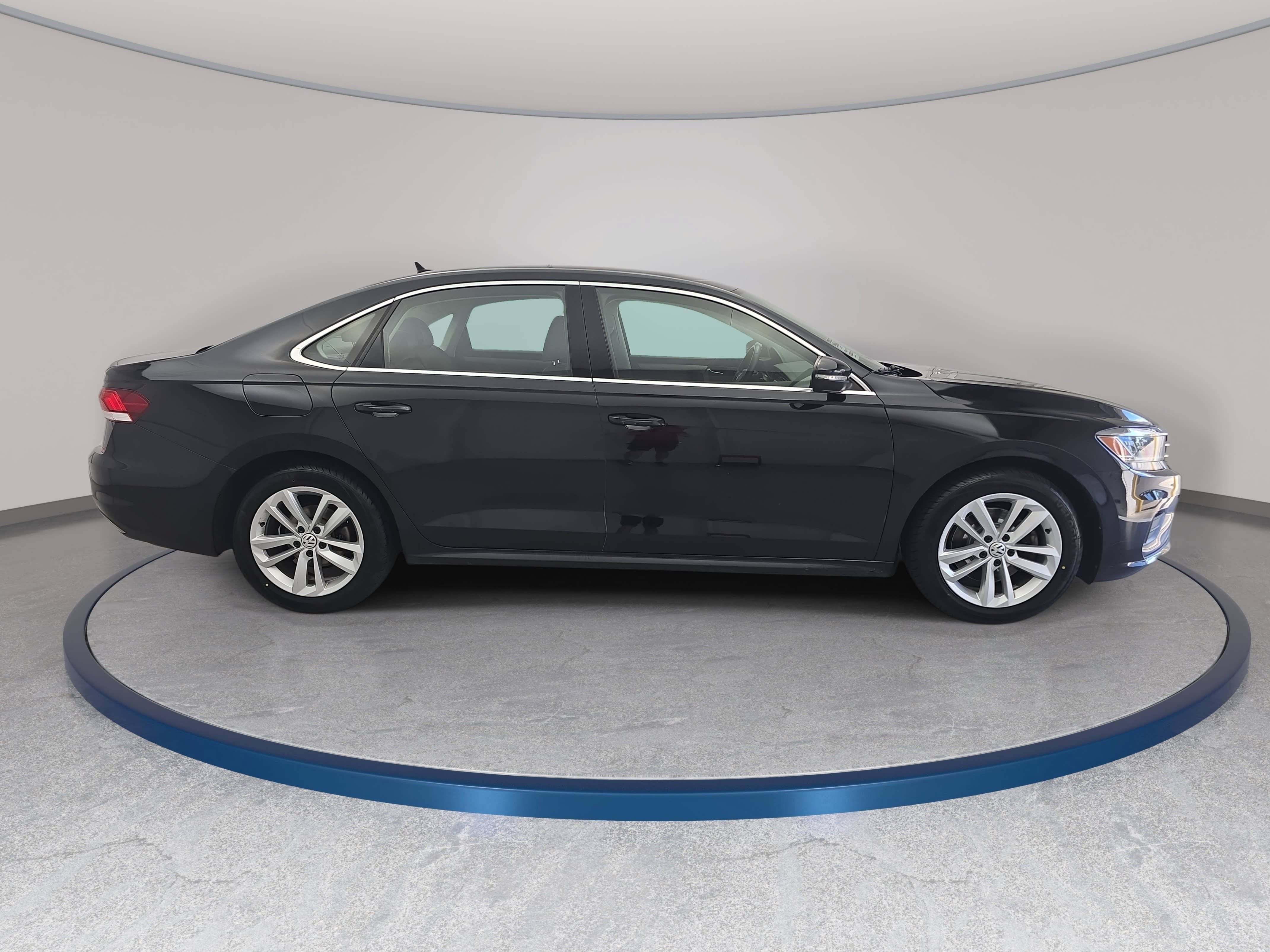 Used 2020 Volkswagen Passat 2.0T SE FWD image 4