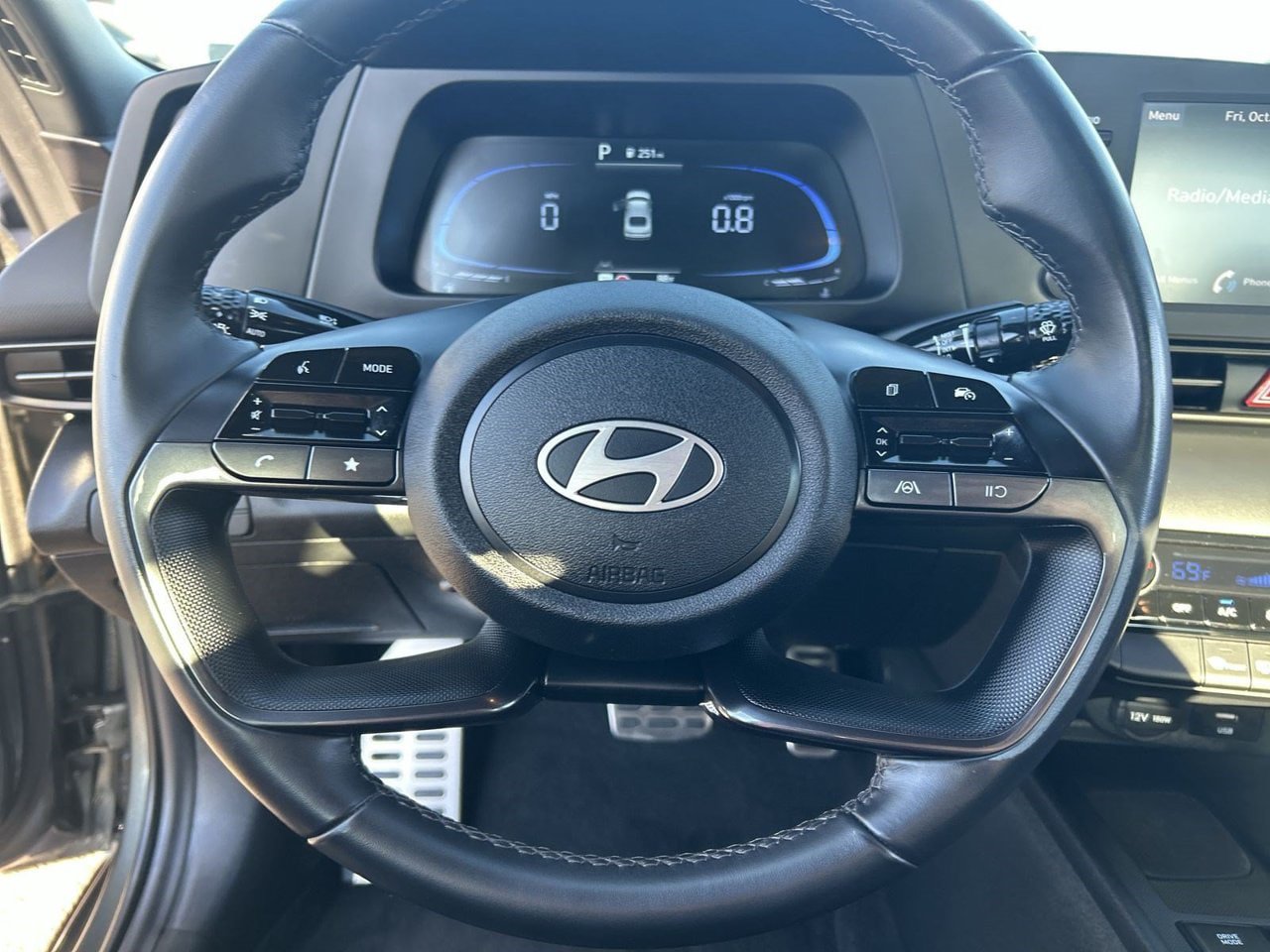 Used 2025 Hyundai Elantra Sport FWD image 19
