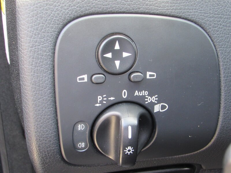 Used 2008 Mercedes-Benz CLK 350 Coupe image 18