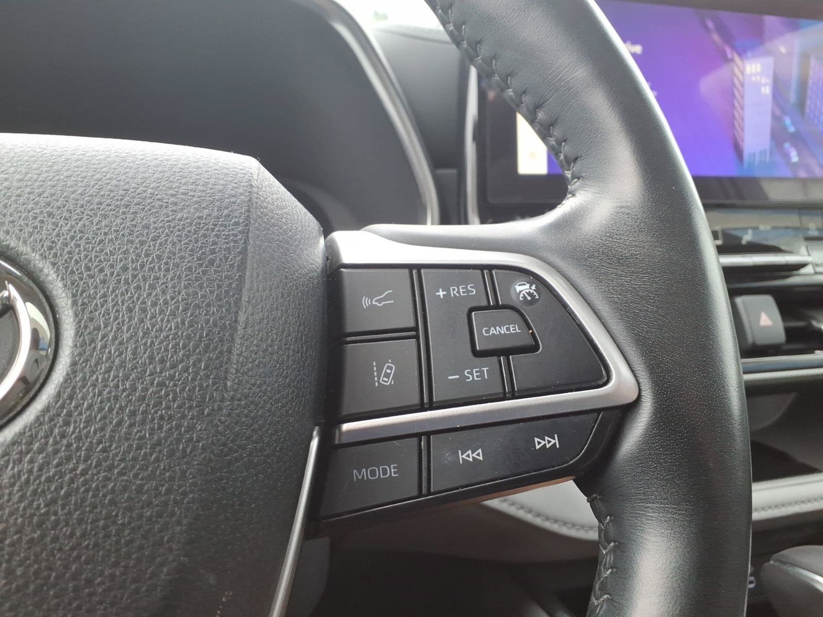 Used 2023 Toyota Highlander Platinum AWD/4WD image 33