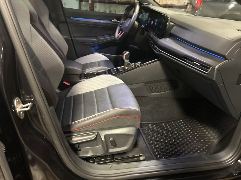 Used 2024 Volkswagen GTI Autobahn image 31