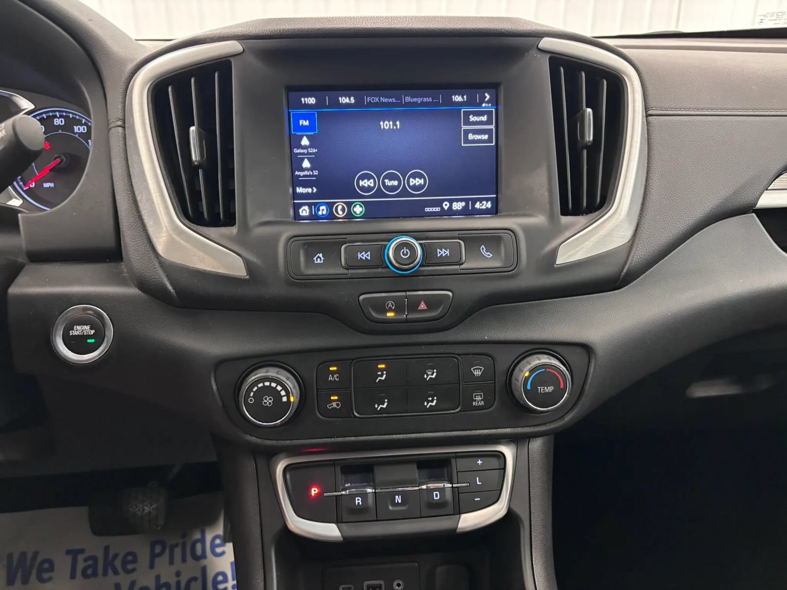 Used 2024 GMC Terrain SLE w/ Elevation Edition FWD image 37