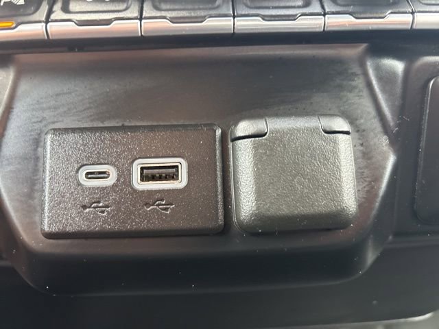 Used 2023 Chevrolet Silverado 2500 LT w/ Convenience Package image 33