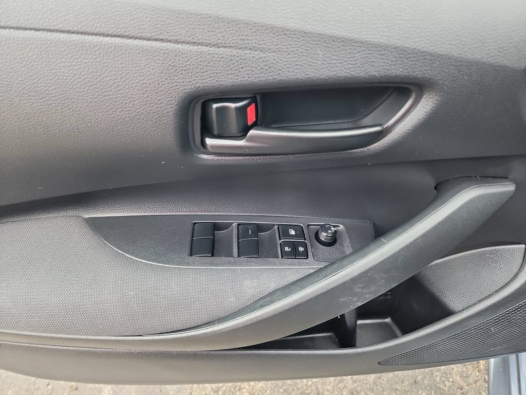 Used 2023 Toyota Corolla LE FWD image 14