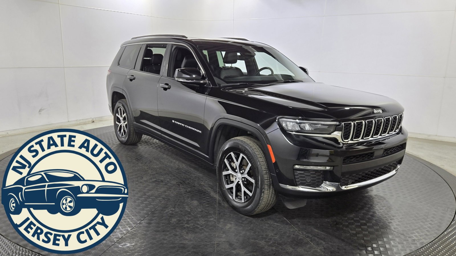 Used 2024 Jeep Grand Cherokee L Limited w/ Luxury Tech Group II image 1