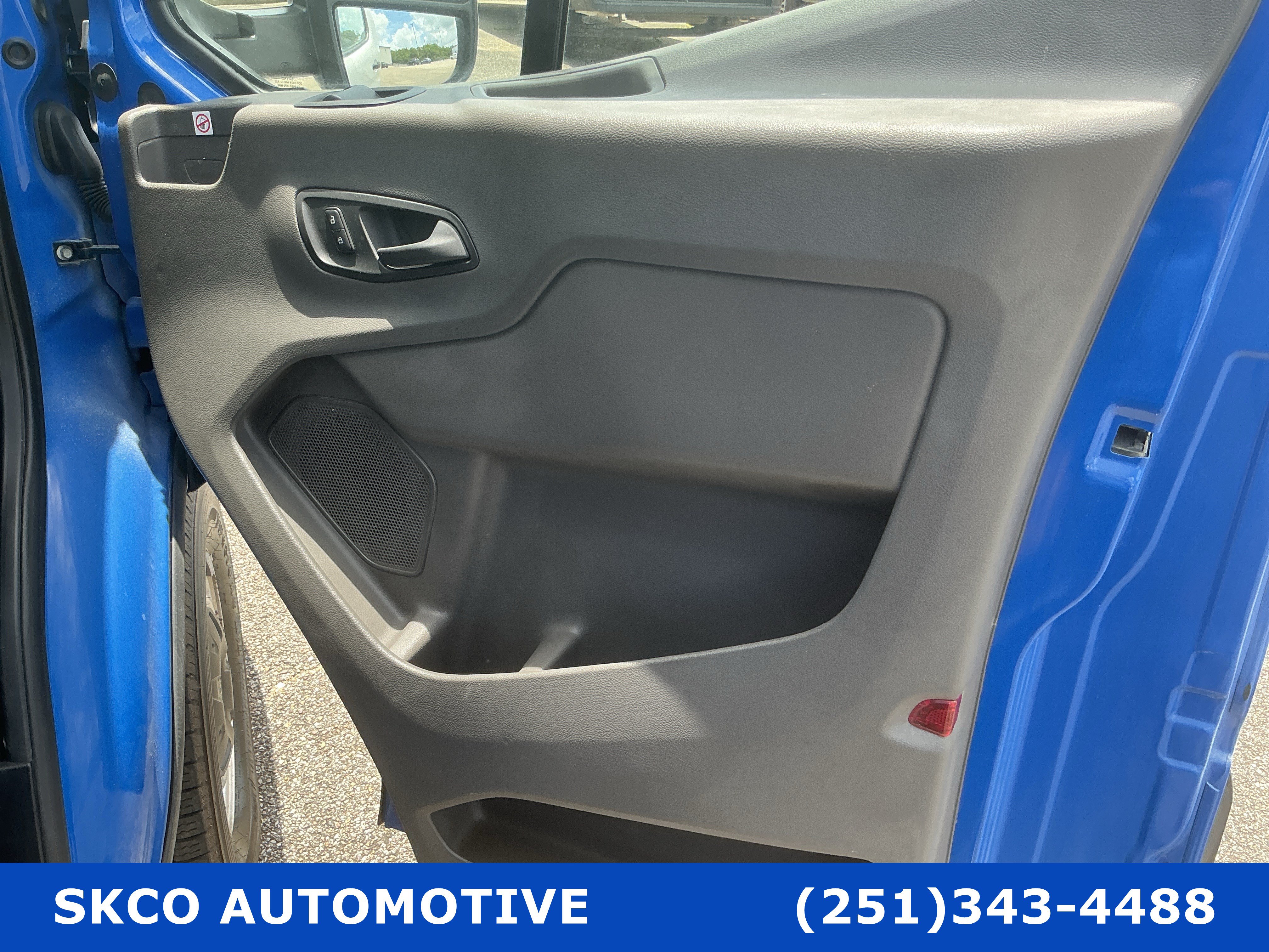 Used 2020 Ford Transit 250 Low Roof RWD image 12