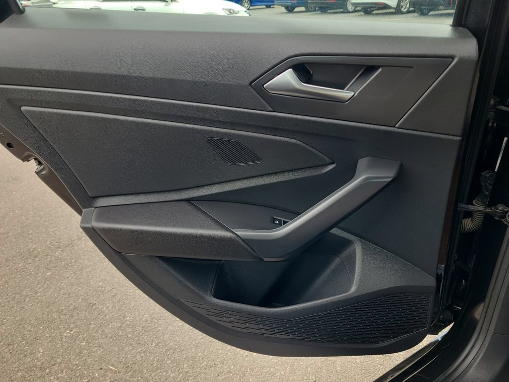 Used 2025 Volkswagen Jetta Sport FWD image 28