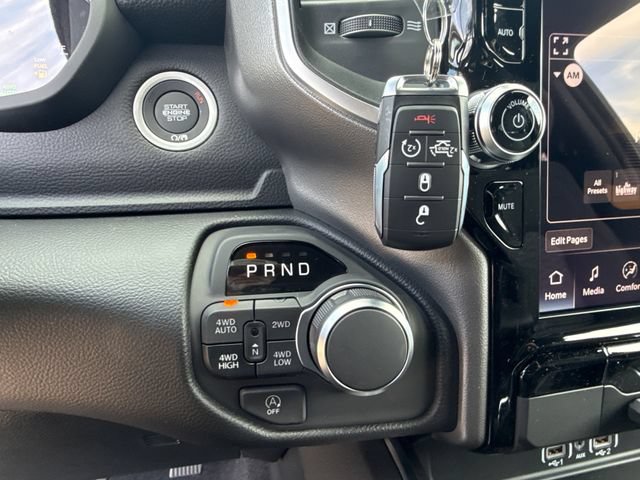 New 2026 RAM 1500 Big Horn AWD/4WD image 17